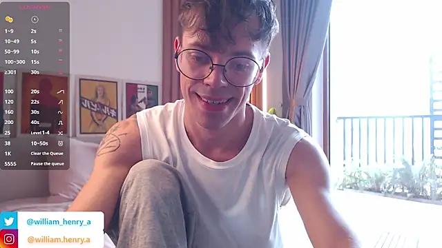 Snapshot of William_Henry_ chatting on 03-04-26, 08:33 William Henry online show from 03-04-26, 08:33