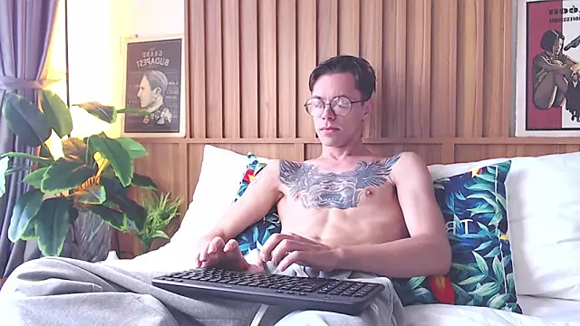 Snapshot of William_Henry_ chatting on 01-12-26, 05:58 William Henry online show from 01-12-26, 05:58