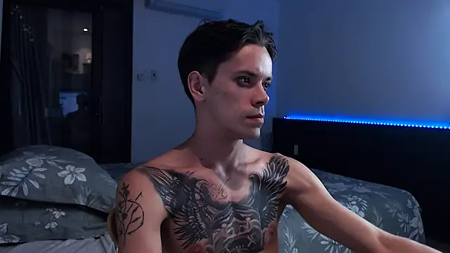 Snapshot of William_Henry_ chatting on 10-07-25, 02:07 William Henry online show from 10-07-25, 02:07