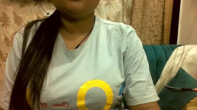 Snapshot of Kannu- chatting on 05-16-26, 01:26 Kannu- online show from 05-16-26, 01:26