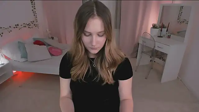 MaryWaddell online show from 02-12-25, 01:59