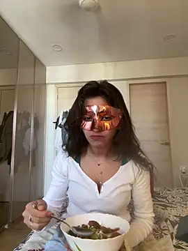 Snapshot of princess_rainaa chatting on 02-04-25, 04:59 princess rainaa online show from 02-04-25, 04:59
