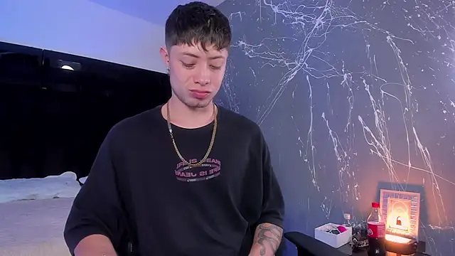 marcuscollins1  online show from 10-02-25, 02:09