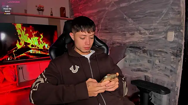 marcuscollins1  online show from 02-14-26, 12:27