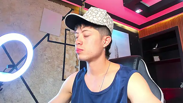 marcuscollins1  online show from 12-01-25, 01:34