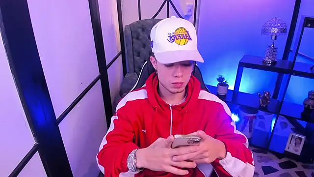 marcuscollins1  online show from 01-08-26, 01:39