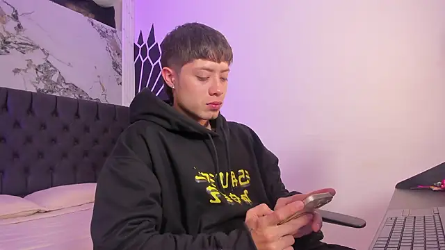 marcuscollins1  online show from 03-23-26, 12:38