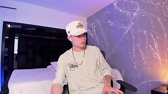 marcuscollins1  online show from 10-18-25, 01:35