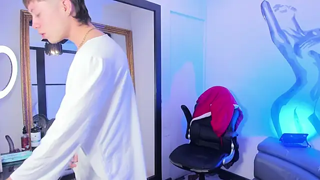 marcuscollins1  online show from 09-09-25, 01:42