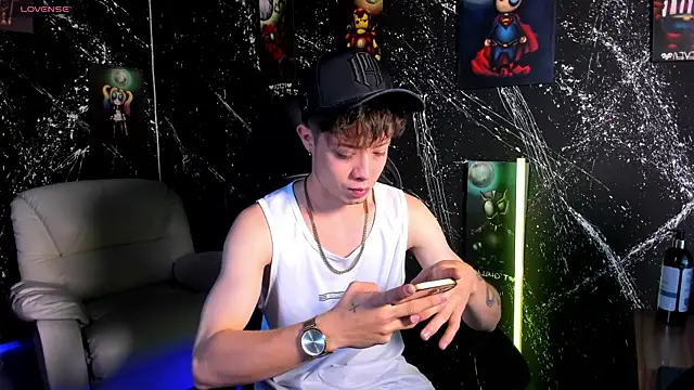 marcuscollins1  online show from 02-26-25, 01:32