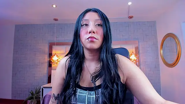 Nohemi louse online show from 07-12-26, 07:15