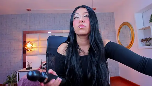 Nohemi louse online show from 07-01-26, 07:14