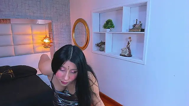 Nohemi louse online show from 03-12-26, 06:45