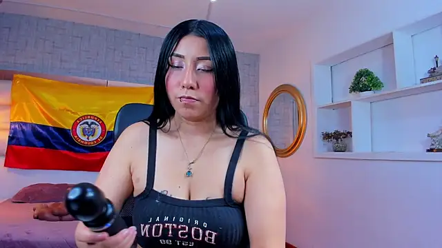 Nohemi louse online show from 06-25-26, 07:30