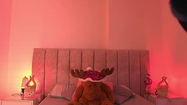 sara lopee1 online show from 12-20-25, 12:19