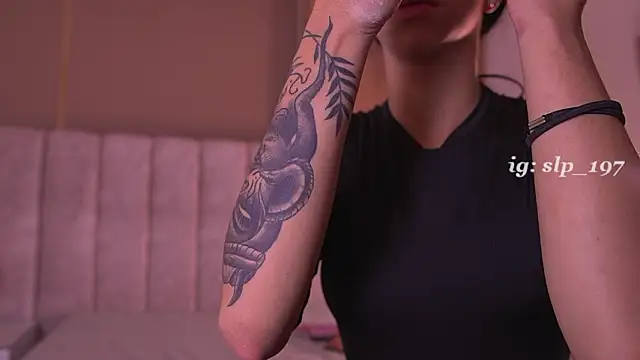 sara lopee1 online show from 02-15-26, 11:53