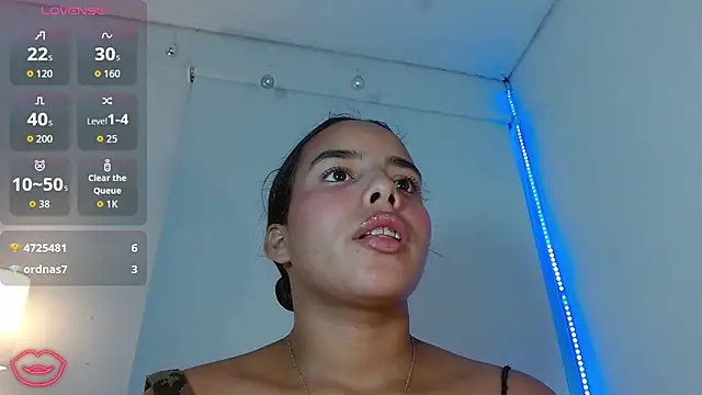 Roxy Stonee online show from 10-07-25, 07:37