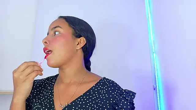 Roxy Stonee online show from 10-23-25, 07:23