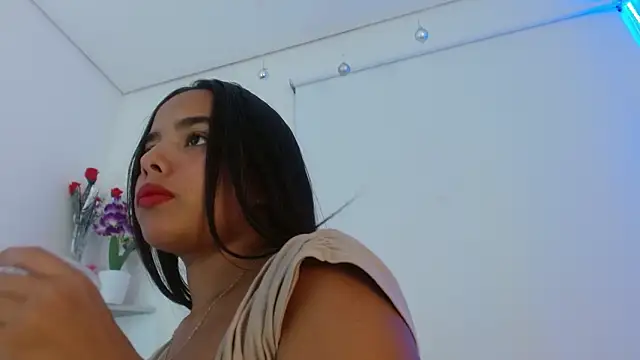 Roxy Stonee online show from 10-28-25, 07:24