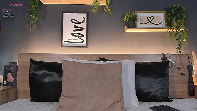Snapshot of Zaha_Evans chatting on 06-03-26, 12:50 Zaha Evans online show from 06-03-26, 12:50