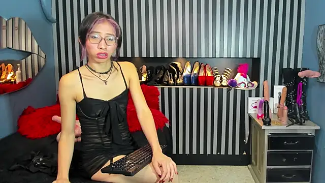 Snapshot of Mara_Gonzalez chatting on 05-19-26, 11:50 Mara Gonzalez online show from 05-19-26, 11:50