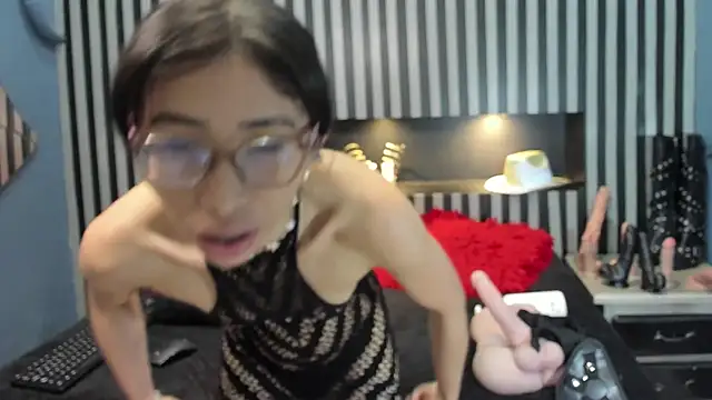 Snapshot of Mara_Gonzalez chatting on 04-27-26, 11:30 Mara Gonzalez online show from 04-27-26, 11:30