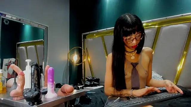 Snapshot of Mara_Gonzalez chatting on 02-13-26, 12:05 Mara Gonzalez online show from 02-13-26, 12:05