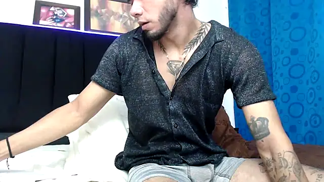 Snapshot of Niick01_ chatting on 02-23-25, 05:50 Niick01 online show from 02-23-25, 05:50