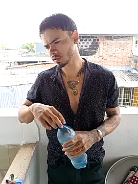 Niick01  online show from 11-02-25, 02:44