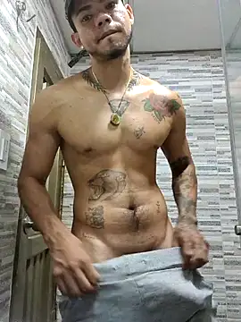 Niick01  online show from 12-18-25, 06:34