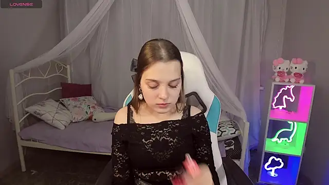 kaisajenner online show from 10-19-25, 06:54