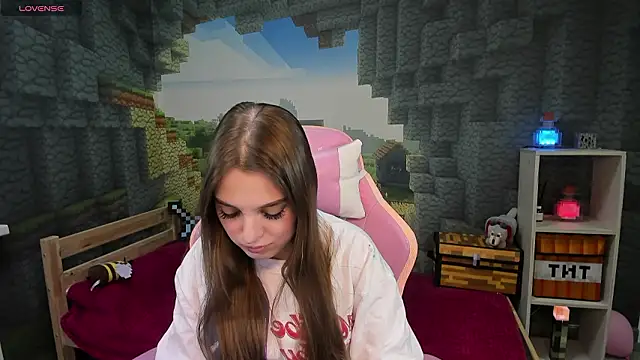 kaisajenner online show from 03-30-26, 08:54