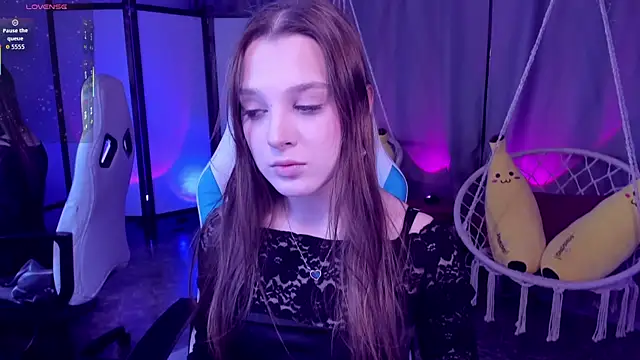 kaisajenner online show from 11-18-25, 05:16