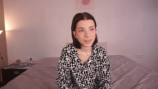 Snapshot of FeliceDendy chatting on 02-15-25, 05:30 FeliceDendy online show from 02-15-25, 05:30