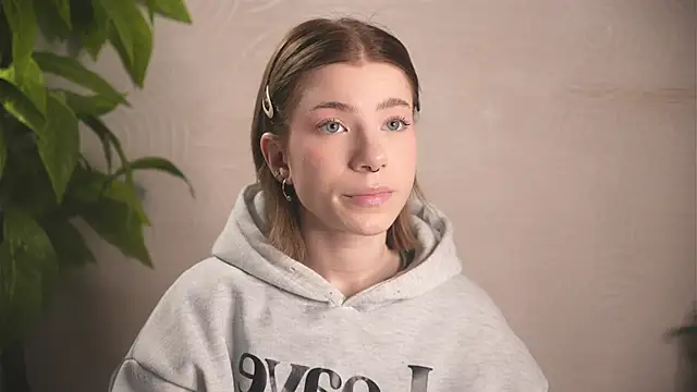 Snapshot of FeliceDendy chatting on 02-02-25, 07:41 FeliceDendy online show from 02-02-25, 07:41