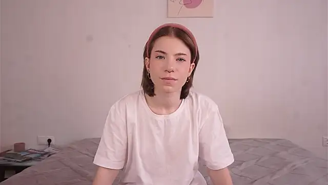 Snapshot of FeliceDendy chatting on 02-07-25, 09:26 FeliceDendy online show from 02-07-25, 09:26