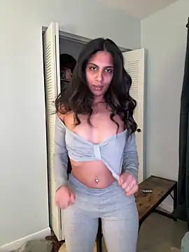 Snapshot of Liyah_19 chatting on 02-02-26, 11:48 Liyah 19 online show from 02-02-26, 11:48