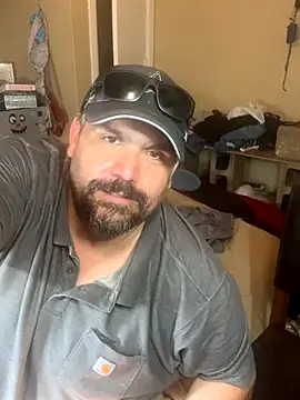 Snapshot of bigdaddy90337 chatting on 10-21-25, 03:33 bigdaddy90337 online show from 10-21-25, 03:33