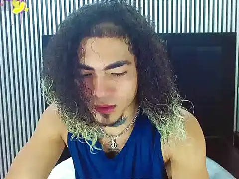 Snapshot of LihanJor_23 chatting on 10-03-25, 01:12 LihanJor 23 online show from 10-03-25, 01:12