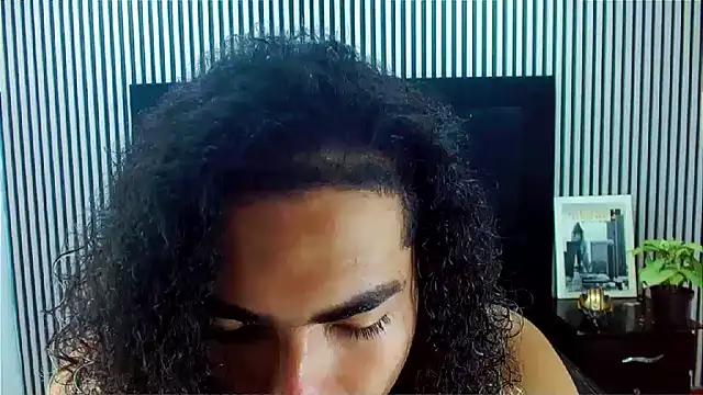 Snapshot of LihanJor_23 chatting on 09-27-25, 12:44 LihanJor 23 online show from 09-27-25, 12:44