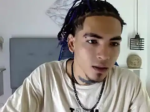 Snapshot of LihanJor_23 chatting on 03-09-25, 04:16 LihanJor 23 online show from 03-09-25, 04:16