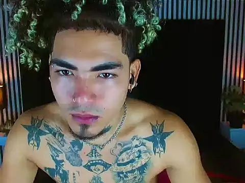 Snapshot of LihanJor_23 chatting on 10-15-25, 12:46 LihanJor 23 online show from 10-15-25, 12:46