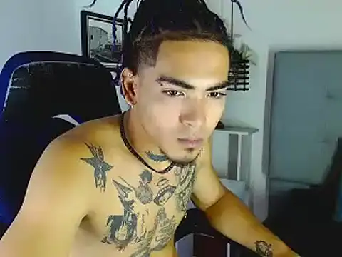 Snapshot of LihanJor_23 chatting on 03-10-25, 04:28 LihanJor 23 online show from 03-10-25, 04:28