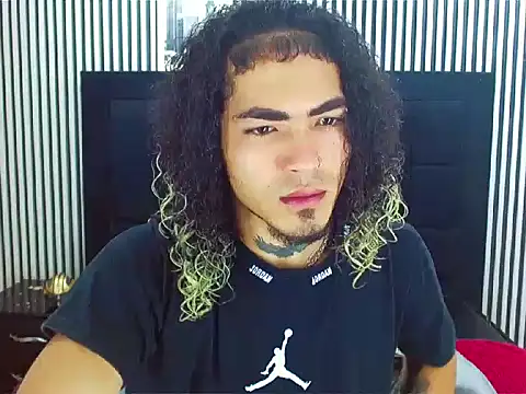 Snapshot of LihanJor_23 chatting on 09-19-25, 01:15 LihanJor 23 online show from 09-19-25, 01:15