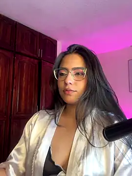 Snapshot of megan_cl chatting on 11-03-25, 03:01 megan cl online show from 11-03-25, 03:01