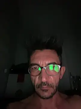 Snapshot of Fatihsinan chatting on 03-02-26, 11:11 Fatihsinan online show from 03-02-26, 11:11