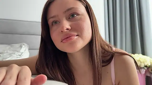 Snapshot of Kisskeyy chatting on 10-29-25, 01:10 Kisskeyy online show from 10-29-25, 01:10