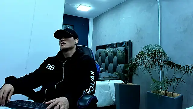 roan birkin online show from 01-08-26, 07:42