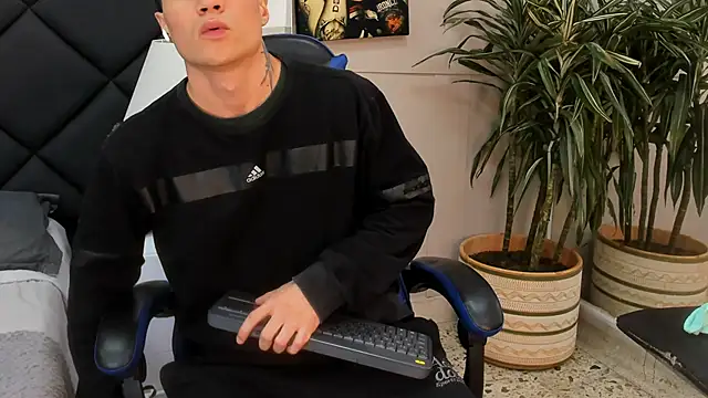 roan birkin online show from 03-17-26, 09:07