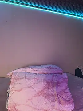 Lally Valencia   online show from 11-10-25, 09:36